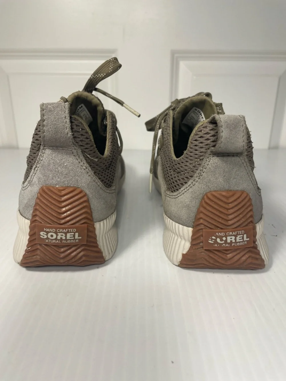 Sorel Women’s Out and About Waterproof Lace Sneakers Size 8 Olive Green Mesh - Picture 5 of 10